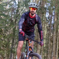 Set ARMAGEDON + GENIUS BIKE SHORTS black